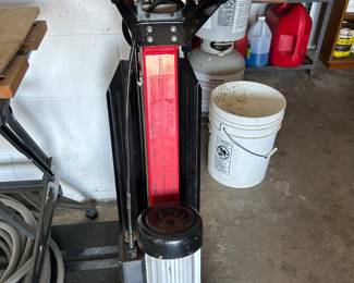 Boss Industrial ES7T20 7 Ton Electric Log Splitter