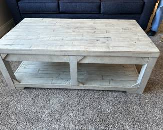 Whitewash Lift top coffee table