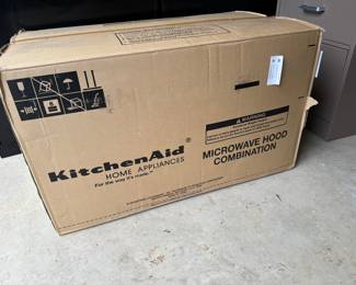 KitchenAid KHMS155LSS4 Microwave/Hood combo (New in Box)