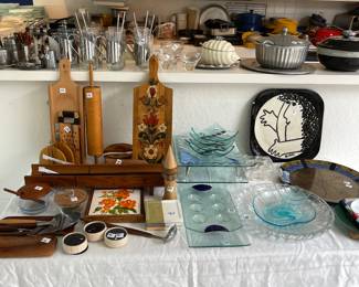 danish modern and German wooden kitchen Bures Bowl, post modern & Memphis