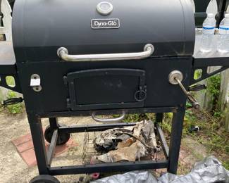 DYNA-GLO CHARCOAL GRILL