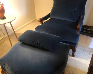 Henredon Master Arm Chair with Matching Ottoman