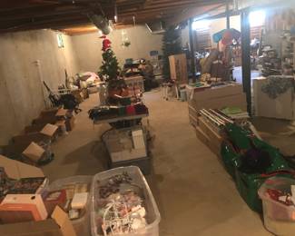 Christmas Items, Artificial Christmas Trees, Sports Equipment, Traveling Equipment / Luggage, Futon, Books, Sports Equipment: Tennis Rackets, Golf Clubs, Scuba / Snorkel Gear & More to be discovered!