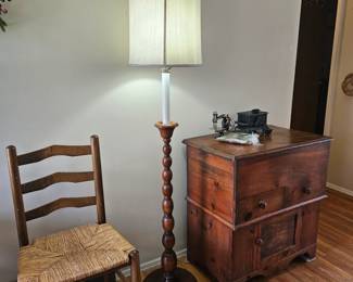 Vintage Turned Wood Standing Lamp!

