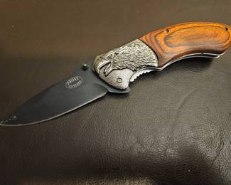Frost Cutlery Folding Pocket Knife Bald Eagle w/ Wood Handle 