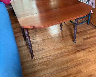 ANTIQUE DROP LEAF CHERRY TABLE 