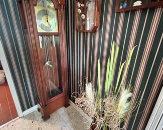 Grandfather clock 