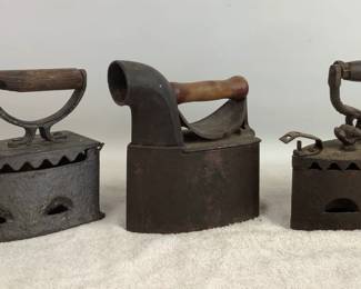  Vintage Cast Irons