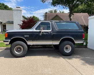 1990 FORD BRONCO XLT 
10,748 miles
See addition pics for more details 