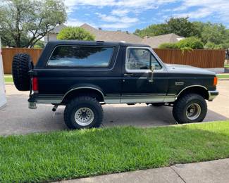1990 FORD BRONCO XLT 
10,748 miles
See addition pics for more details 