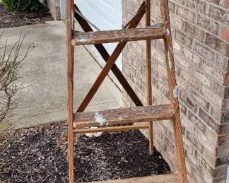 6 Wooden Ladder