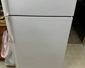 Kenmore Very well Taken Care of Merchandise in this Estate Sale