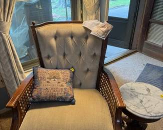 Fingers Chair 2 MatchinSmall side Marble top side table