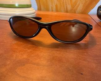 Ladies Oakley sunglasses, good used condition