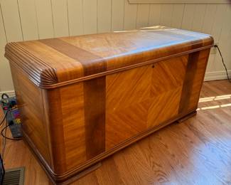 Vintage waterfall blanket chest, some wear and scratches (mostly to top) 23"H x 46"W x 19"D