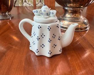 Blue and white teapot with tea set lid 4"H