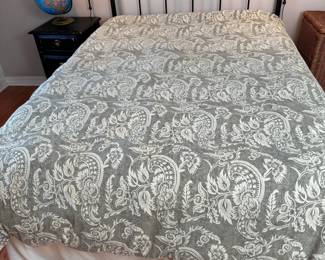 Sage and cream duvet cover with padded quilt insert (likely down) Full Size