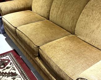 lazy boy sofa in excellent shape