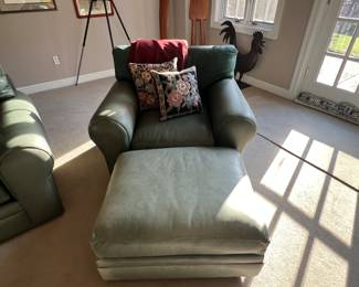 Leather oversize Chair & Ottoman
