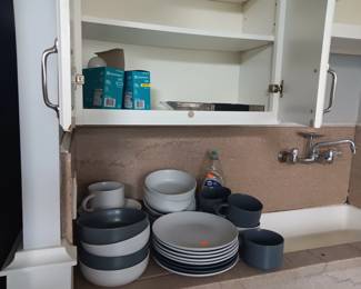 Dishes 