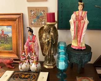 Living room - entertainment center / Decor