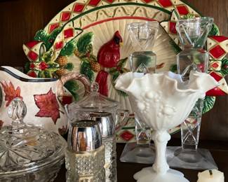 Contents of China cabinet