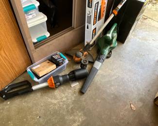 Garage - yard tools - batteries included