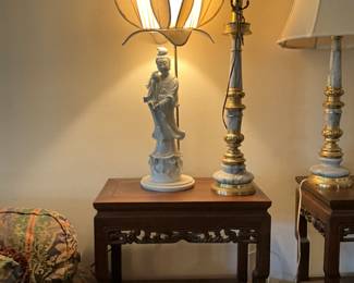 Living room - table & lamps