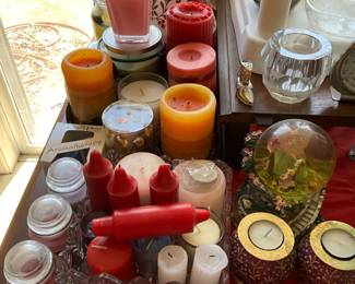 Items on dining room table 
