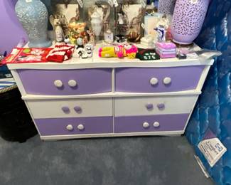 Bedroom - Dresser & decor