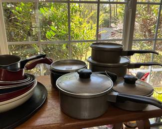 Kitchen - pots & pans 