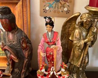 Living room - entertainment center / decor