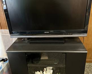 TV stand
Sony TV