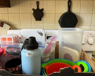 Kitchen - all items in picture ready to be sold