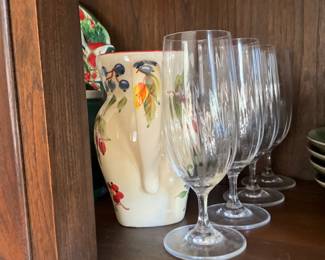 Contents of China cabinet