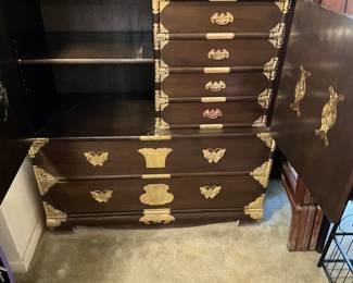 Inside Oriental piece