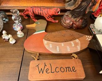 Living room - entertainment center / Decor