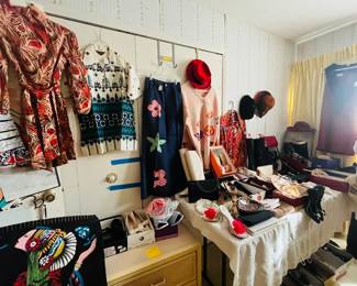 The vintage 70/80/90s room vintage bellbottoms, tops and accessories, tons of vintage shoes and new shoes with original tags !