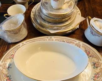 Lenox versailles china set !