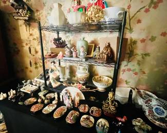 Find collection of porcelains And collectibles.