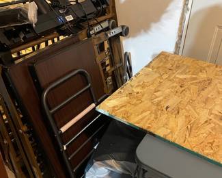 Like new hospital bed with gel waterproof mattress