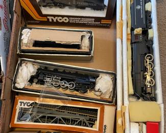 Tyco trains Tenshoda train