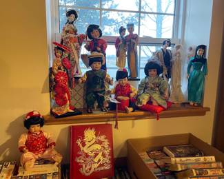 Oriental dolls