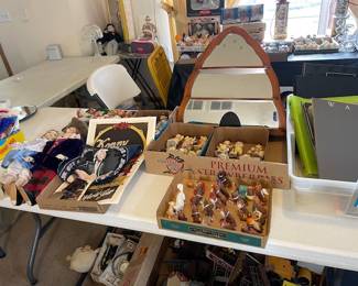 Winnie the Pooh Lenox with shelf