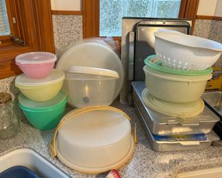 Tupperware, aluminum baking pans with built in lids, baking pans
