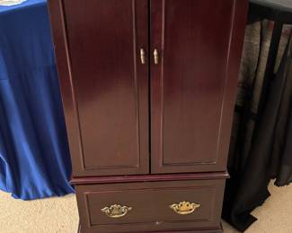 Beautiful jewelry box with glass top