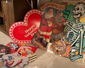 Vintage Holliday wall hangings