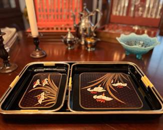 Vintage lacquered tray set 