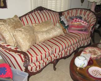 MARK victorian sofa