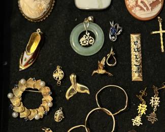 Gold earrings, cameos, pendants, pins, jewelry